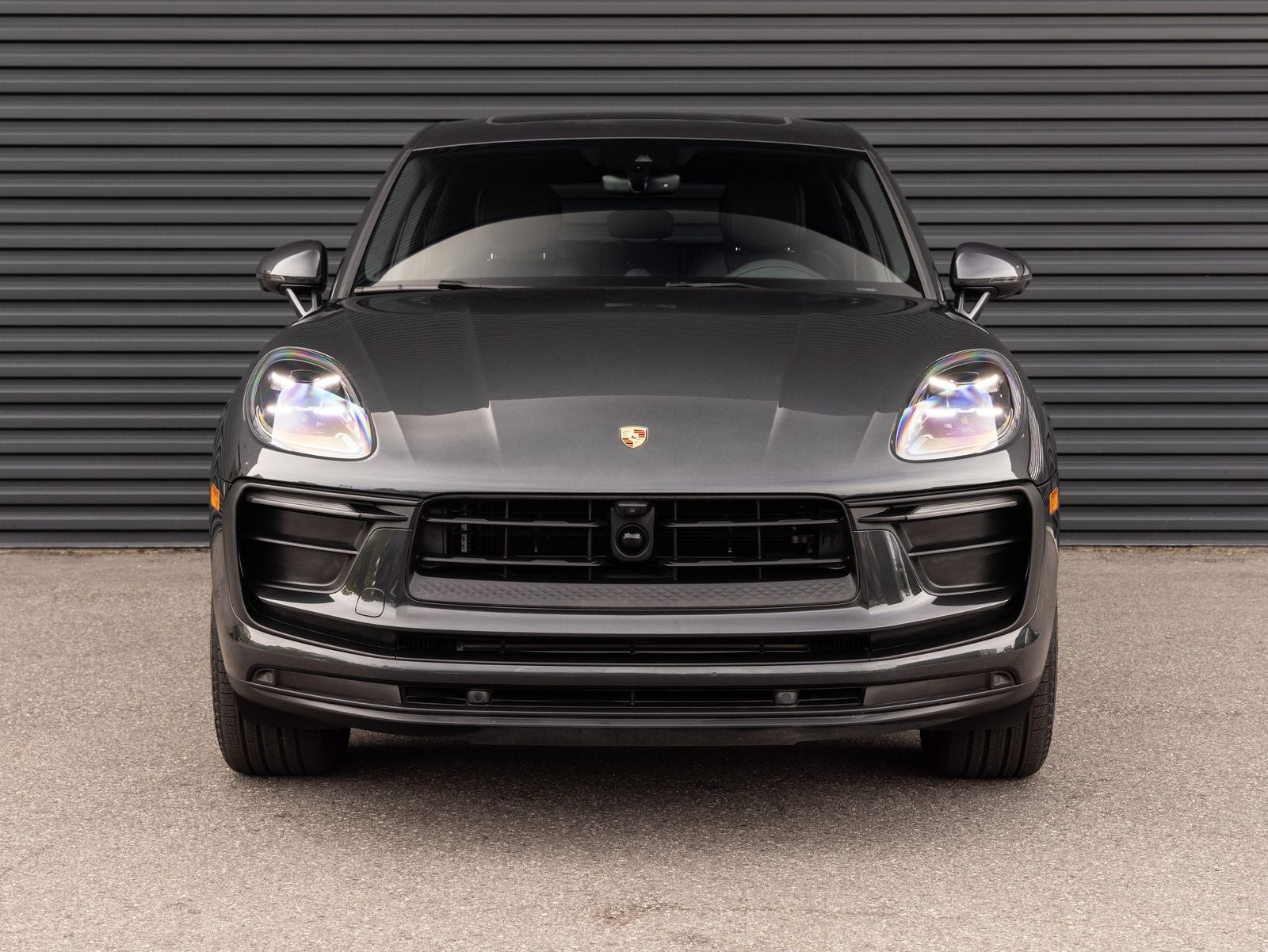 2025 Porsche Macan AWD