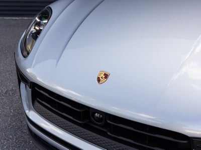 2026 Porsche Macan AWD