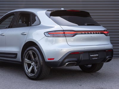 2026 Porsche Macan AWD