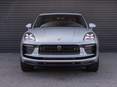 2026 Porsche Macan AWD