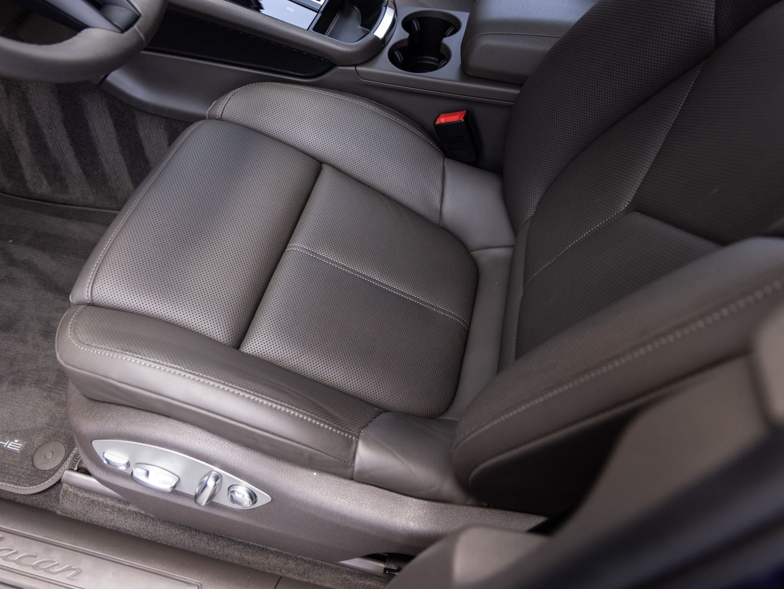 2025 Porsche Macan Macan