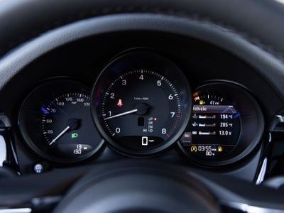 2026 Porsche Macan AWD