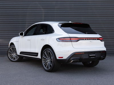2026 Porsche Macan AWD