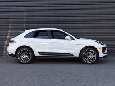 2026 Porsche Macan AWD