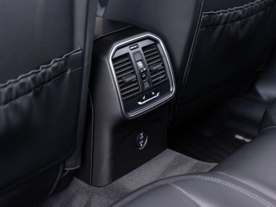 2025 Porsche Macan AWD