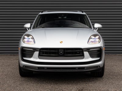 2025 Porsche Macan AWD