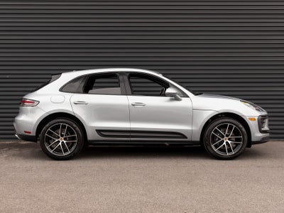 2025 Porsche Macan Macan
