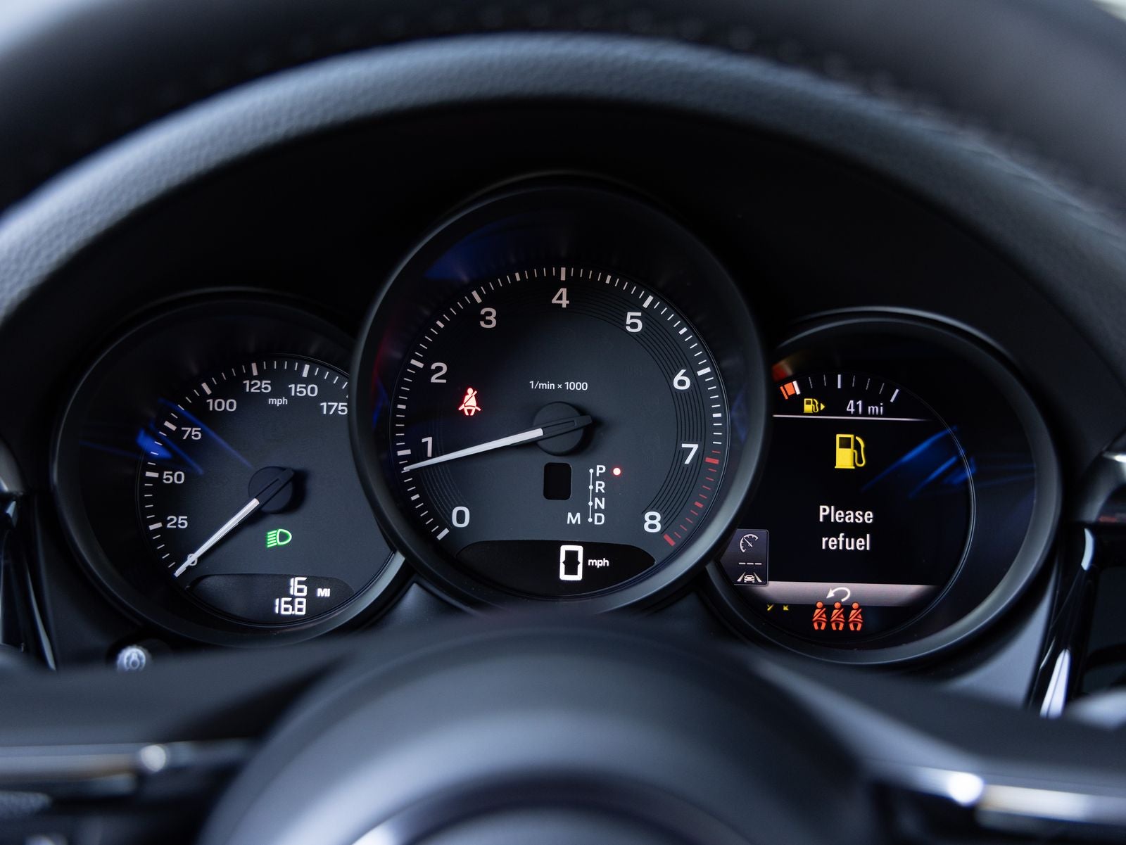 2026 Porsche Macan AWD