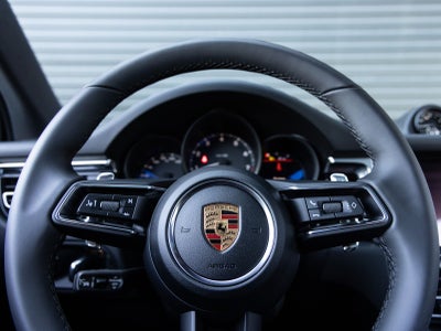 2026 Porsche Macan AWD