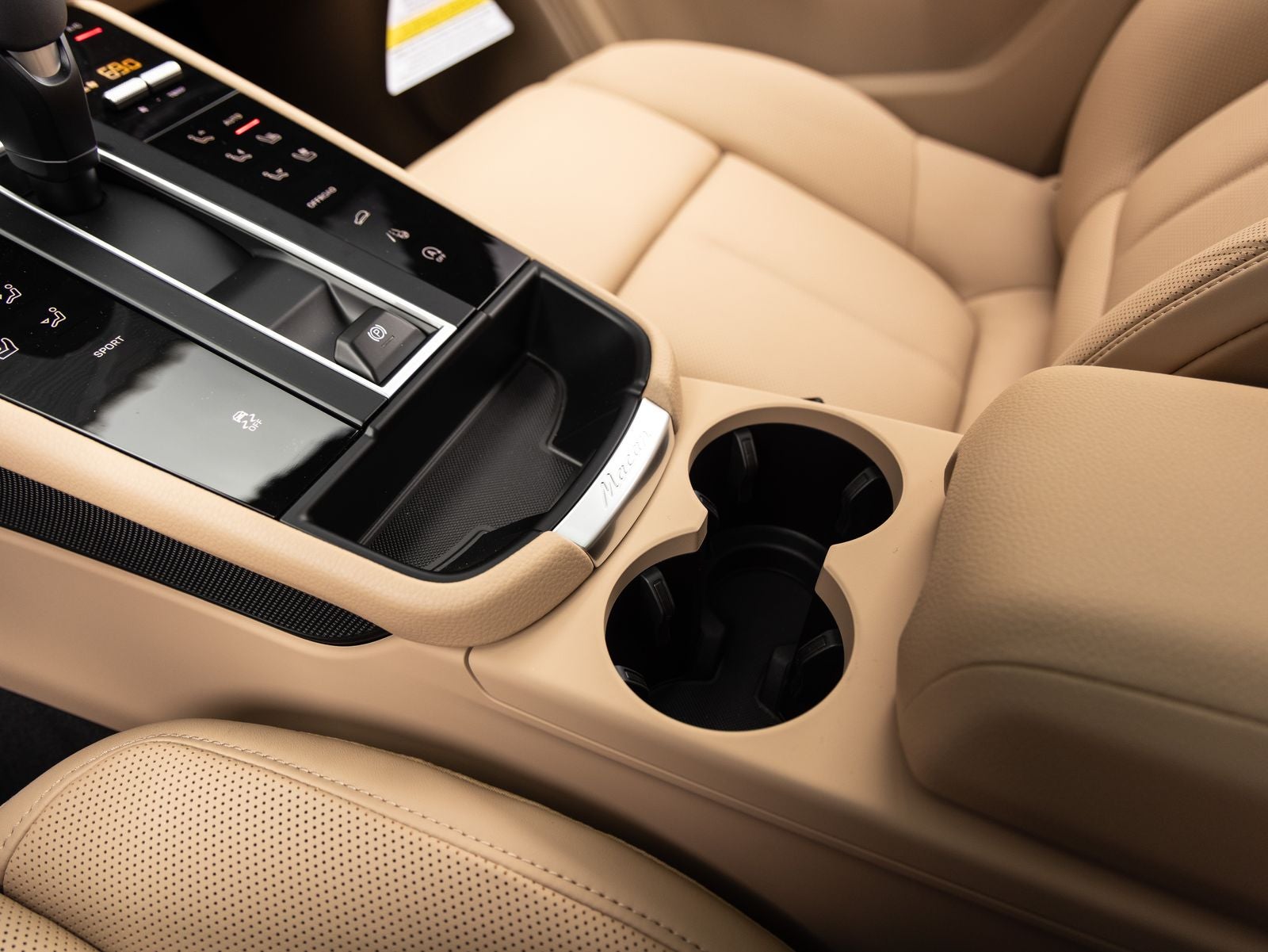 2026 Porsche Macan AWD