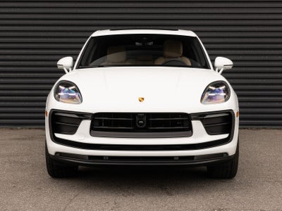2026 Porsche Macan AWD