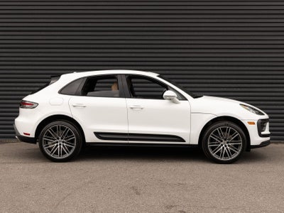 2026 Porsche Macan AWD