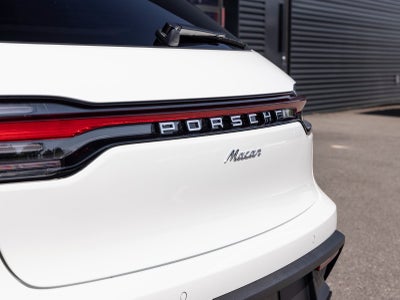 2025 Porsche Macan Macan