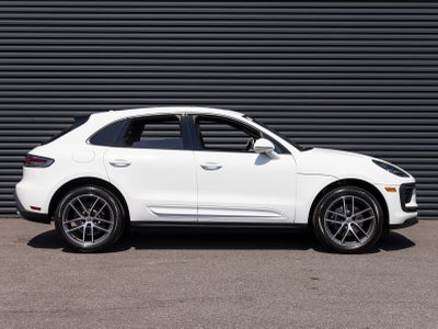 2025 Porsche Macan Macan