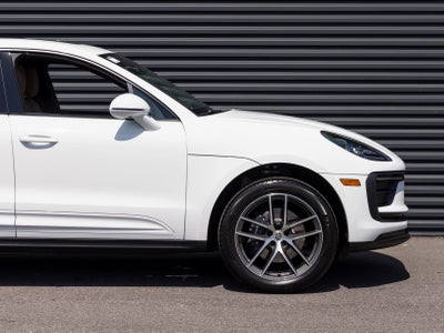 2025 Porsche Macan Macan