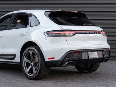 2026 Porsche Macan Macan