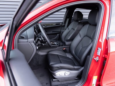 2025 Porsche Macan Macan