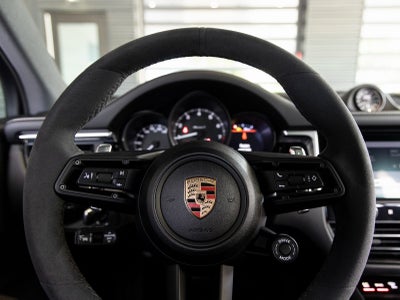 2025 Porsche Macan Macan T
