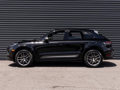 2025 Porsche Macan Macan T