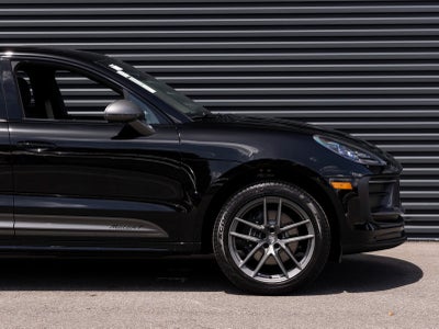 2025 Porsche Macan Macan T