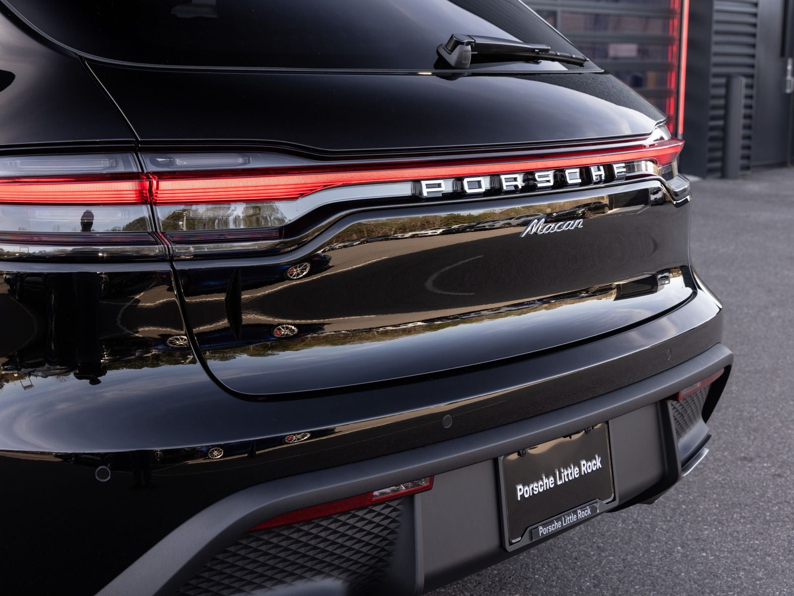 2026 Porsche Macan AWD