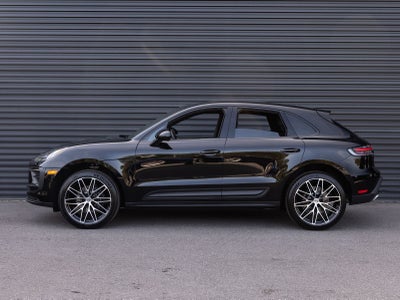 2026 Porsche Macan AWD