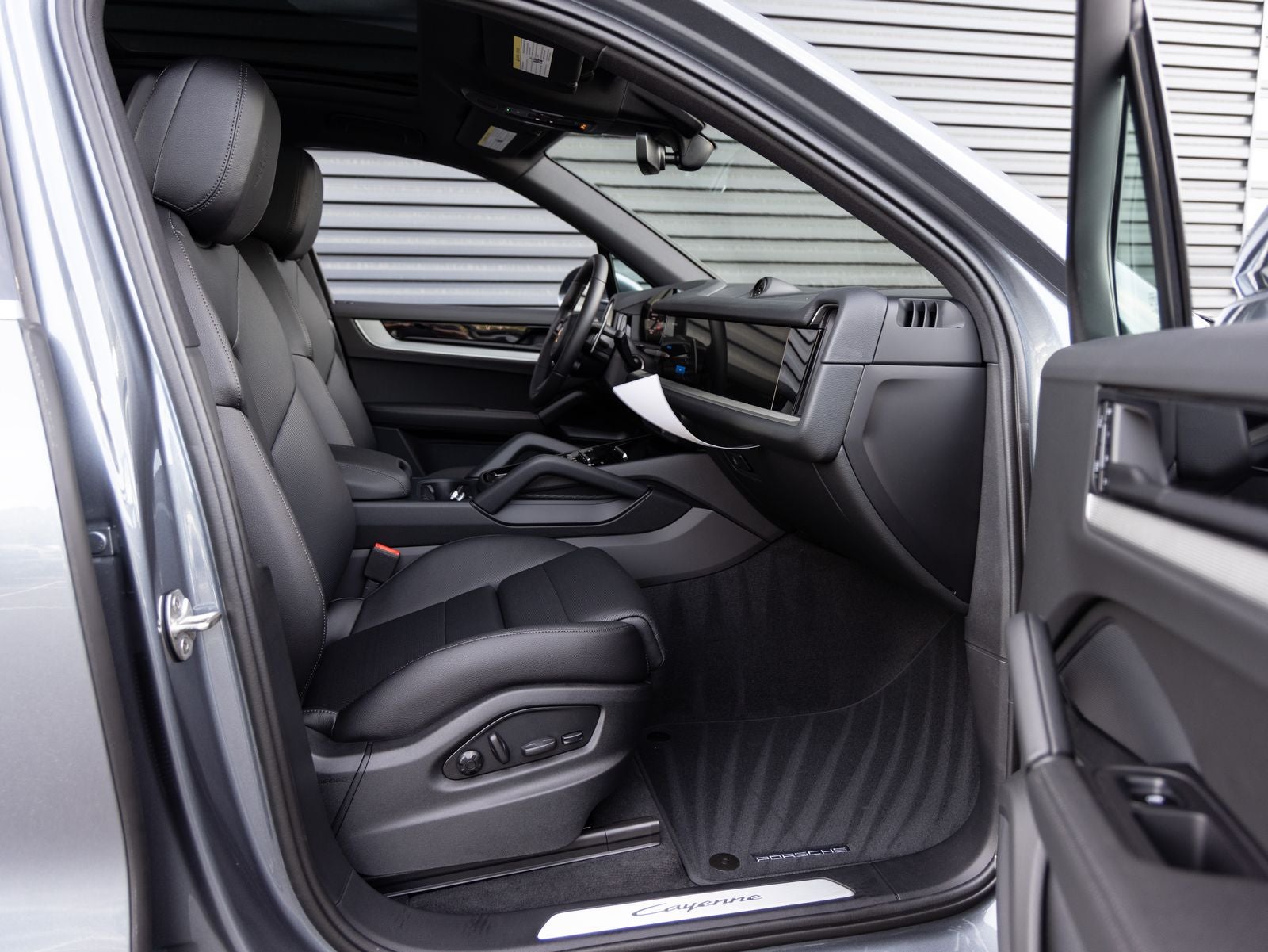 2026 Porsche Cayenne AWD