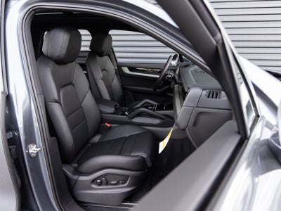 2026 Porsche Cayenne AWD