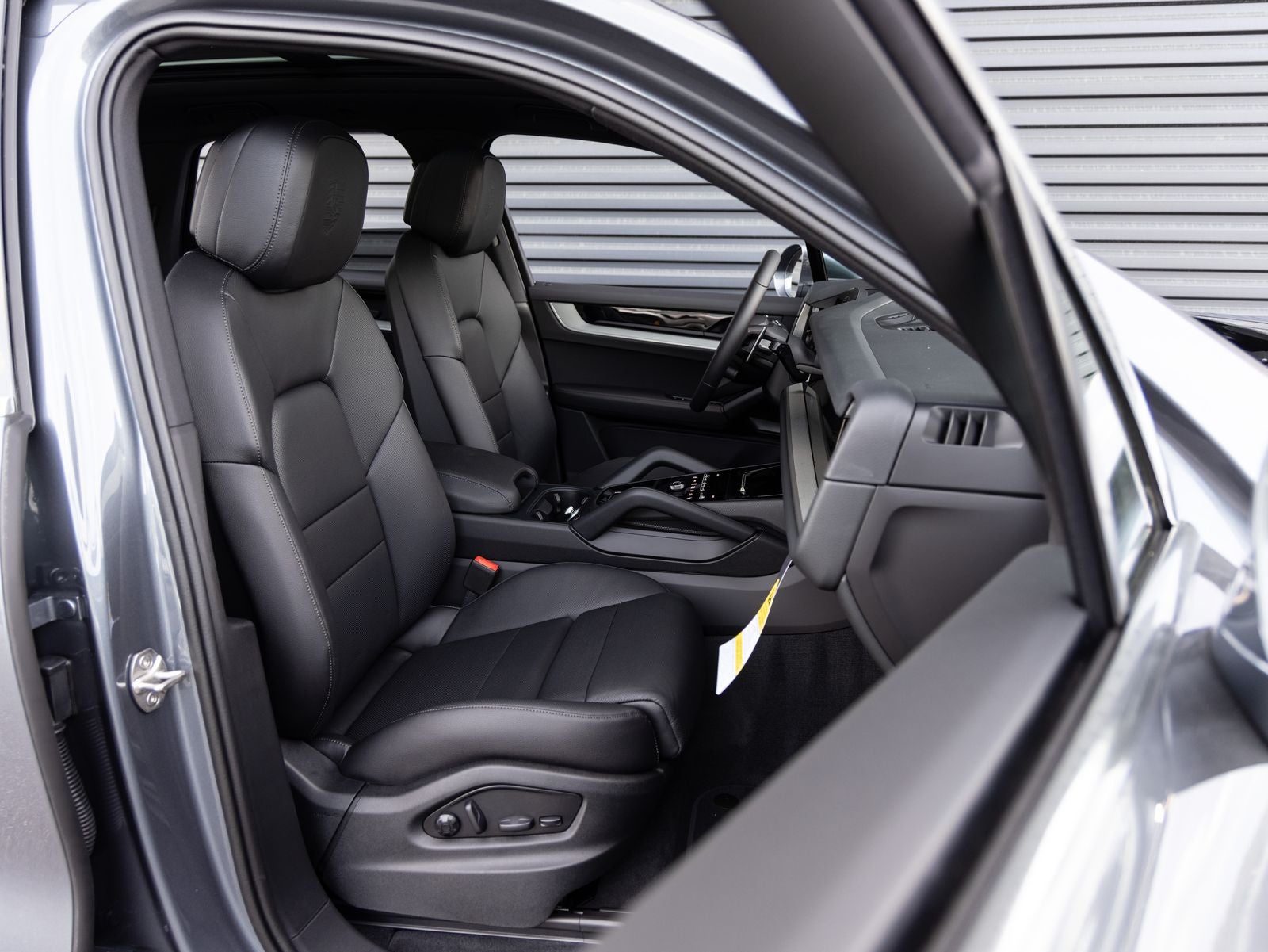 2026 Porsche Cayenne AWD