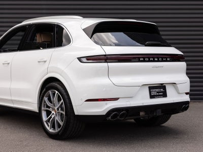 2025 Porsche Cayenne AWD