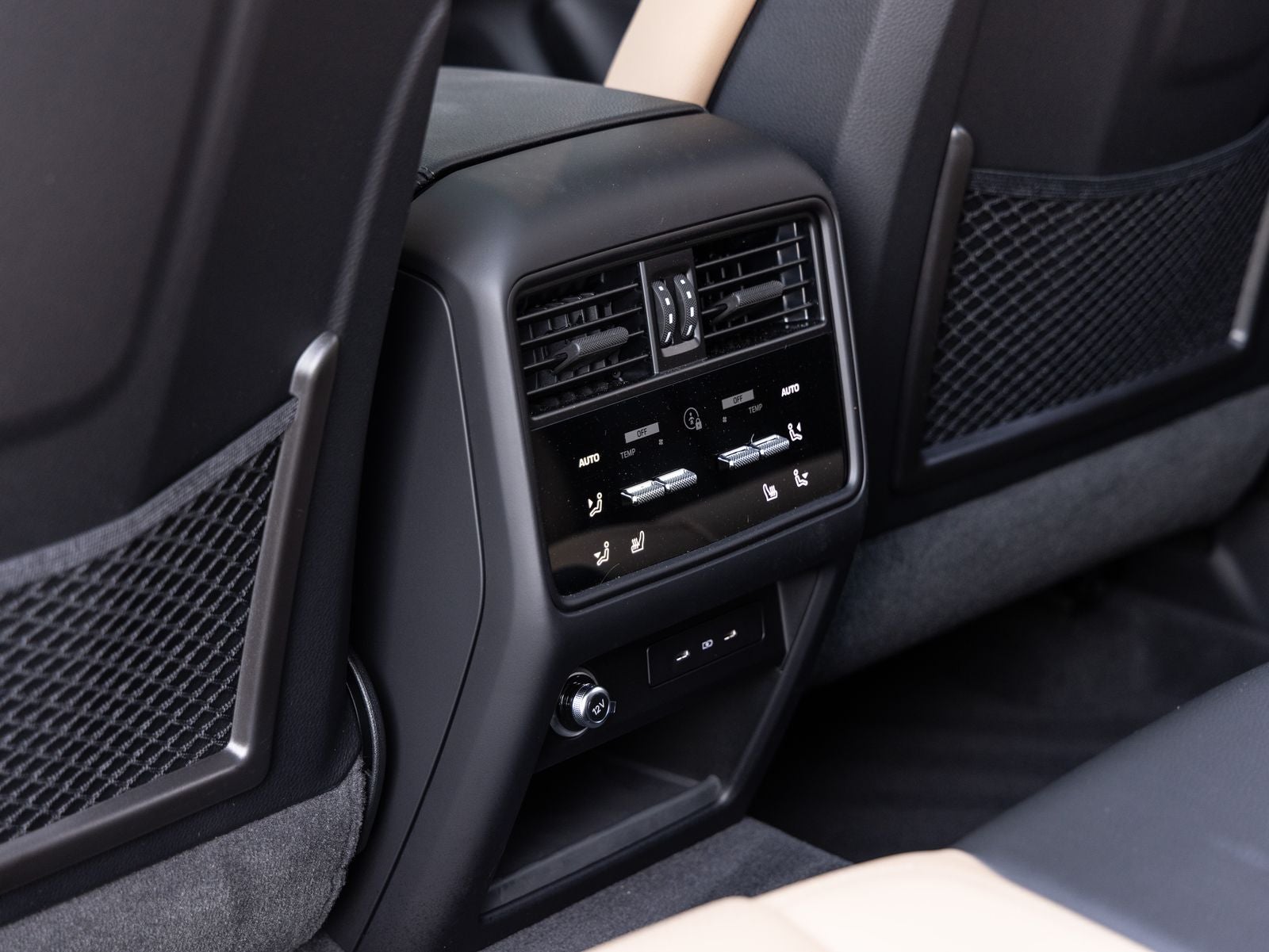 2025 Porsche Cayenne AWD