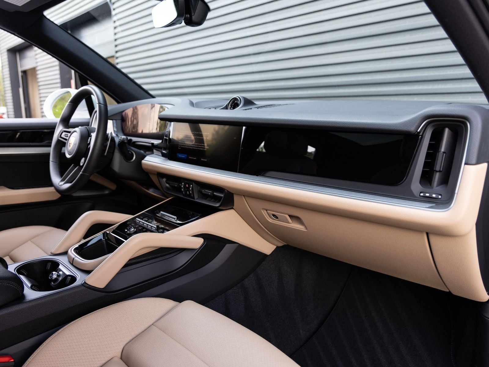 2025 Porsche Cayenne AWD