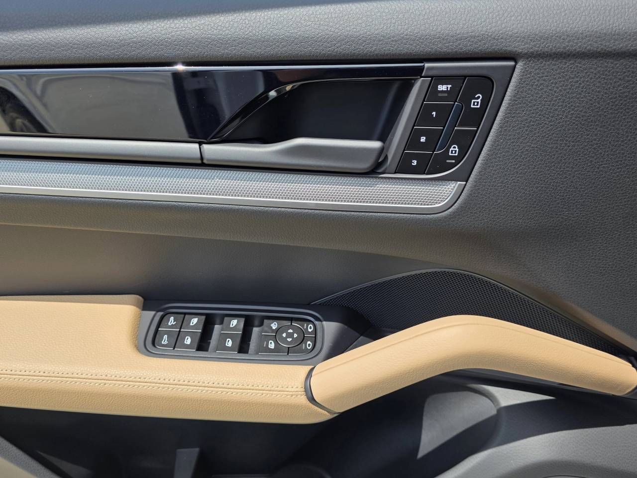 2025 Porsche Cayenne Cayenne