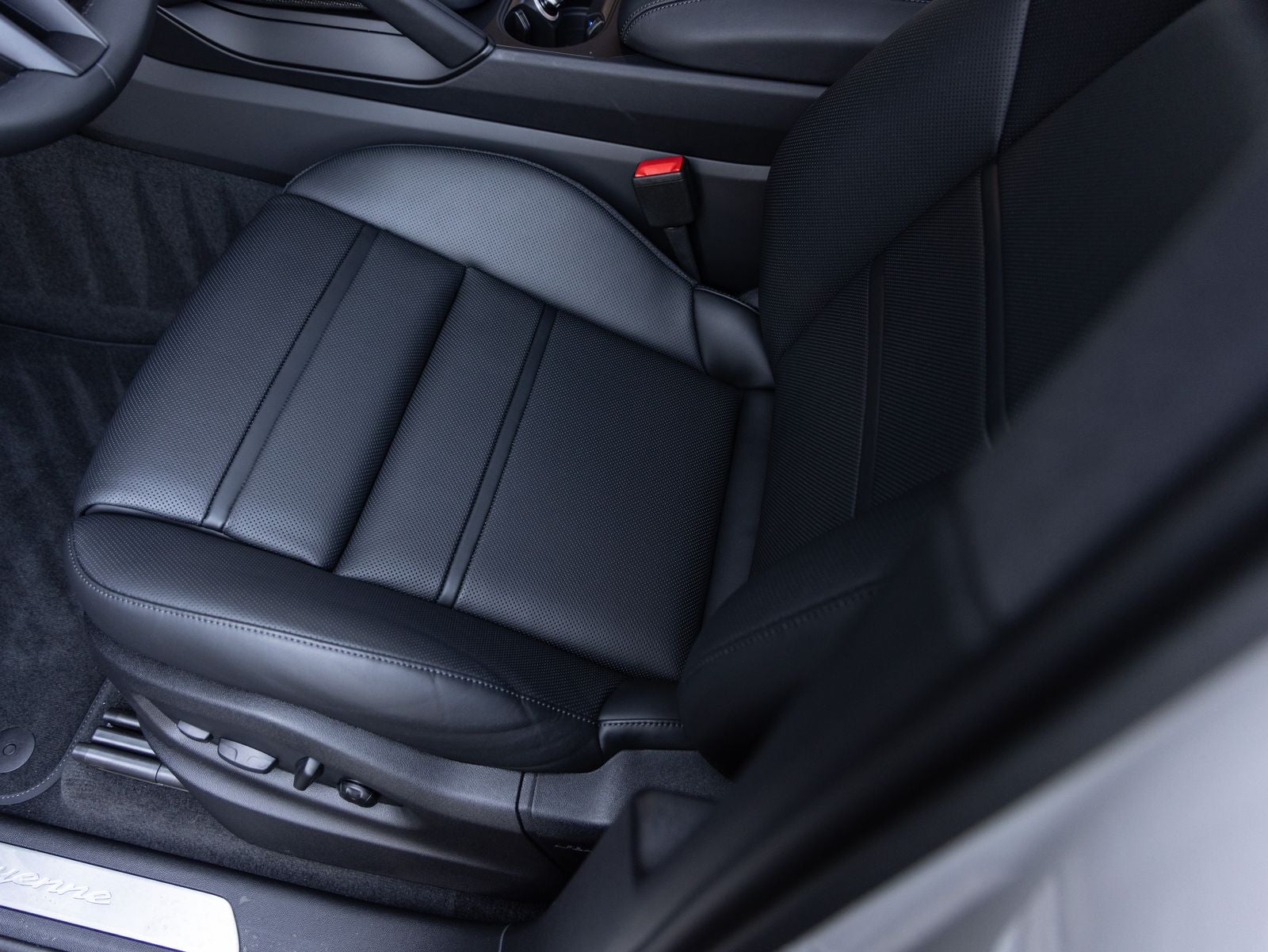 2026 Porsche Cayenne AWD