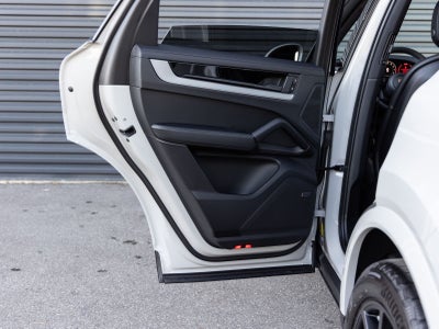 2026 Porsche Cayenne AWD