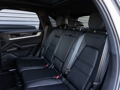 2026 Porsche Cayenne AWD