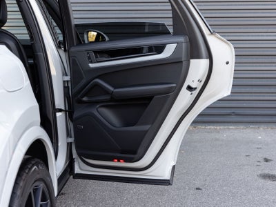 2026 Porsche Cayenne AWD