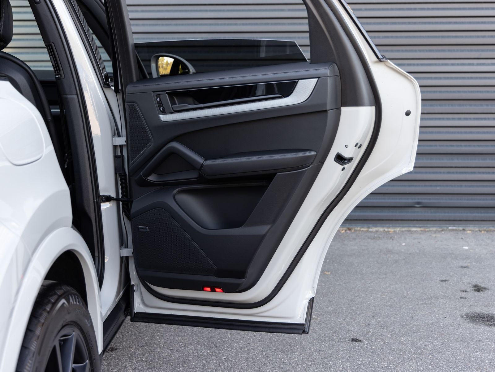 2026 Porsche Cayenne AWD