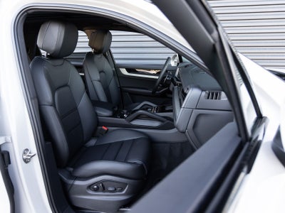 2026 Porsche Cayenne AWD