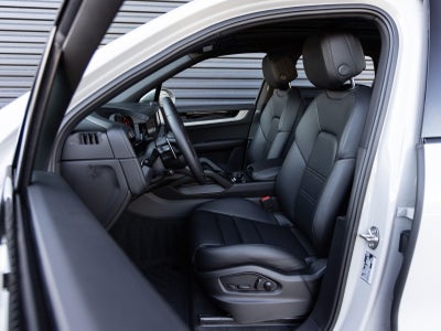 2026 Porsche Cayenne AWD