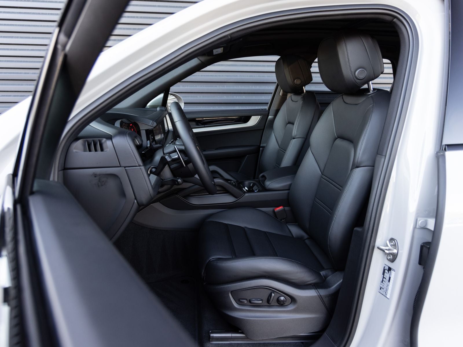 2026 Porsche Cayenne AWD