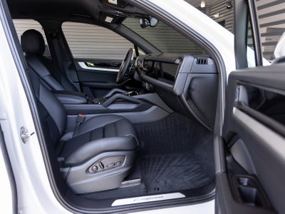 2025 Porsche Cayenne Cayenne