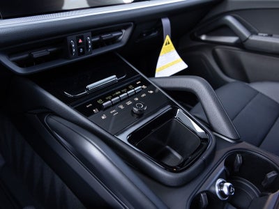 2026 Porsche Cayenne AWD