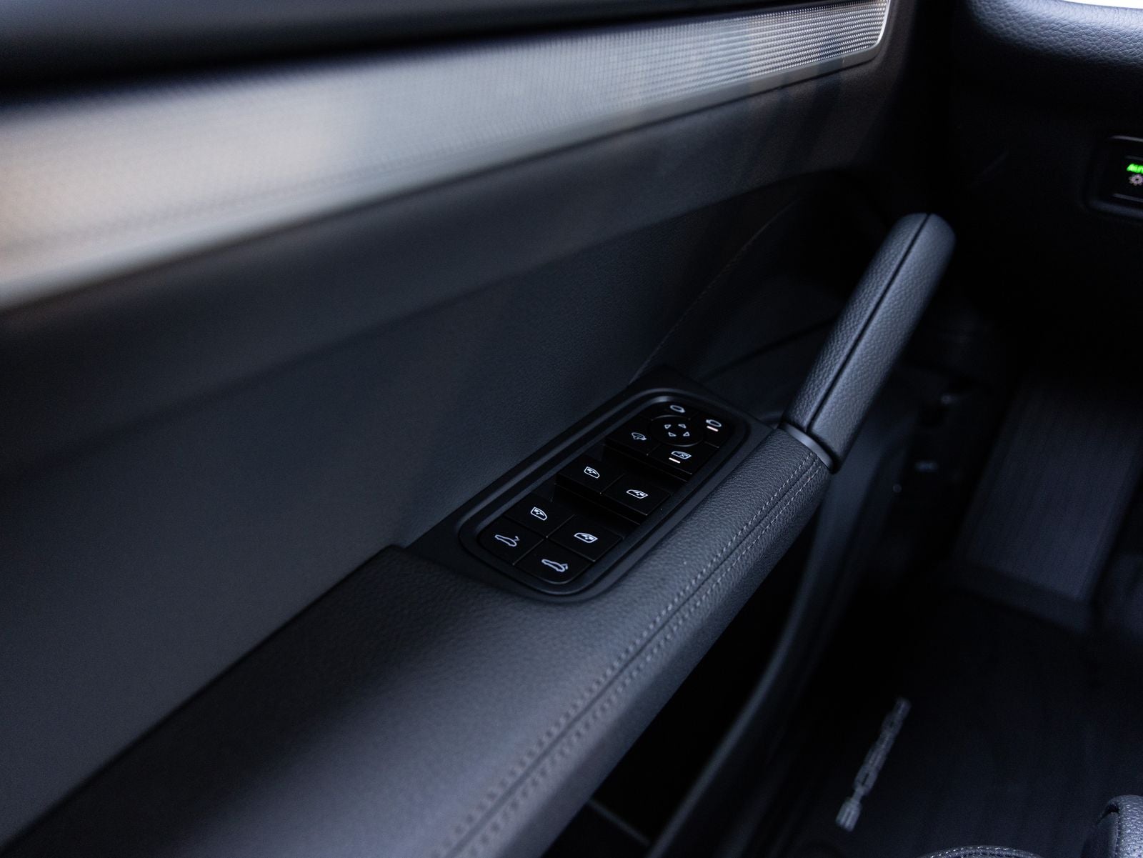 2026 Porsche Cayenne AWD