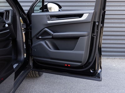 2026 Porsche Cayenne AWD