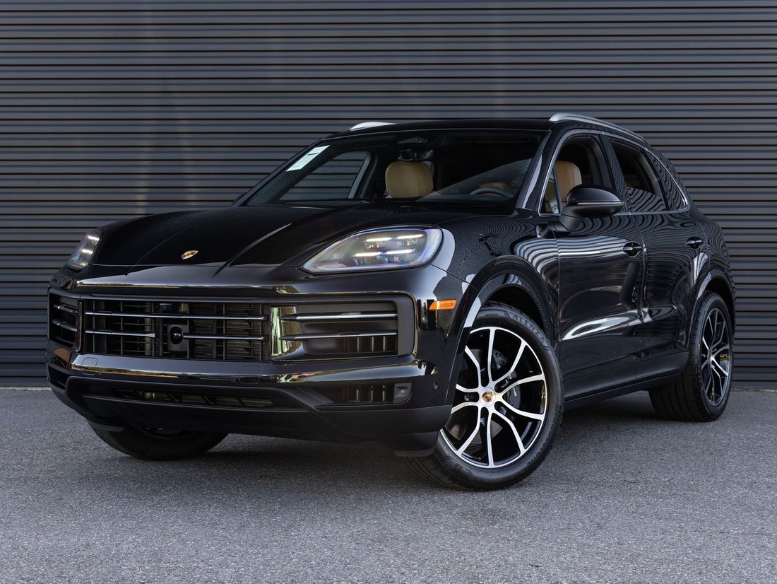2026 Porsche Cayenne — photo 1 of 38