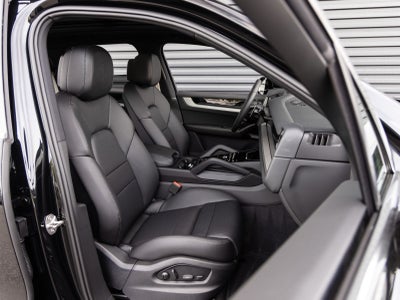 2026 Porsche Cayenne AWD