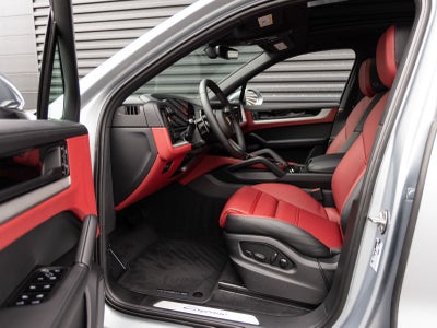 2026 Porsche Cayenne AWD