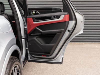 2026 Porsche Cayenne AWD