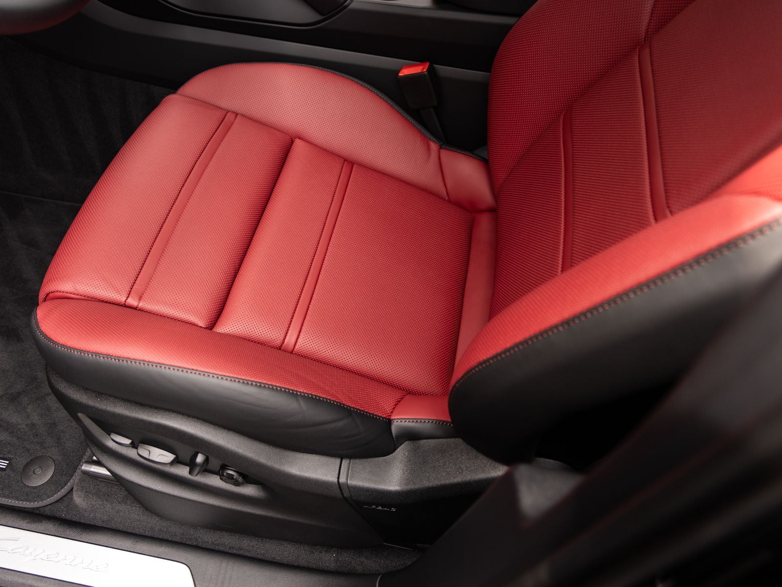 2026 Porsche Cayenne AWD